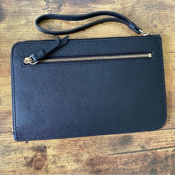 Kate spade black zippered wristlet - Picture 2 of 6